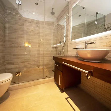 Splendid Near Beach In Vilă *