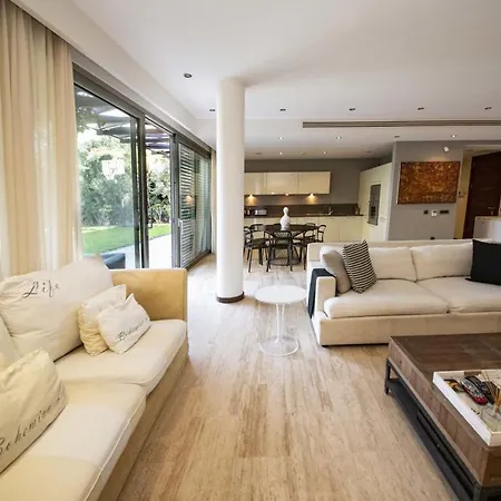 Splendid Near Beach In