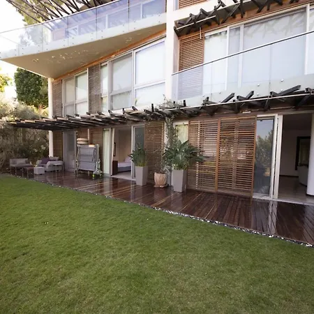 Splendid Near Beach In